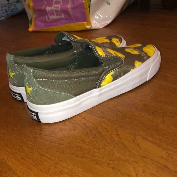 NEVER WORN Converse Floral Customized - Picture 5 of 6